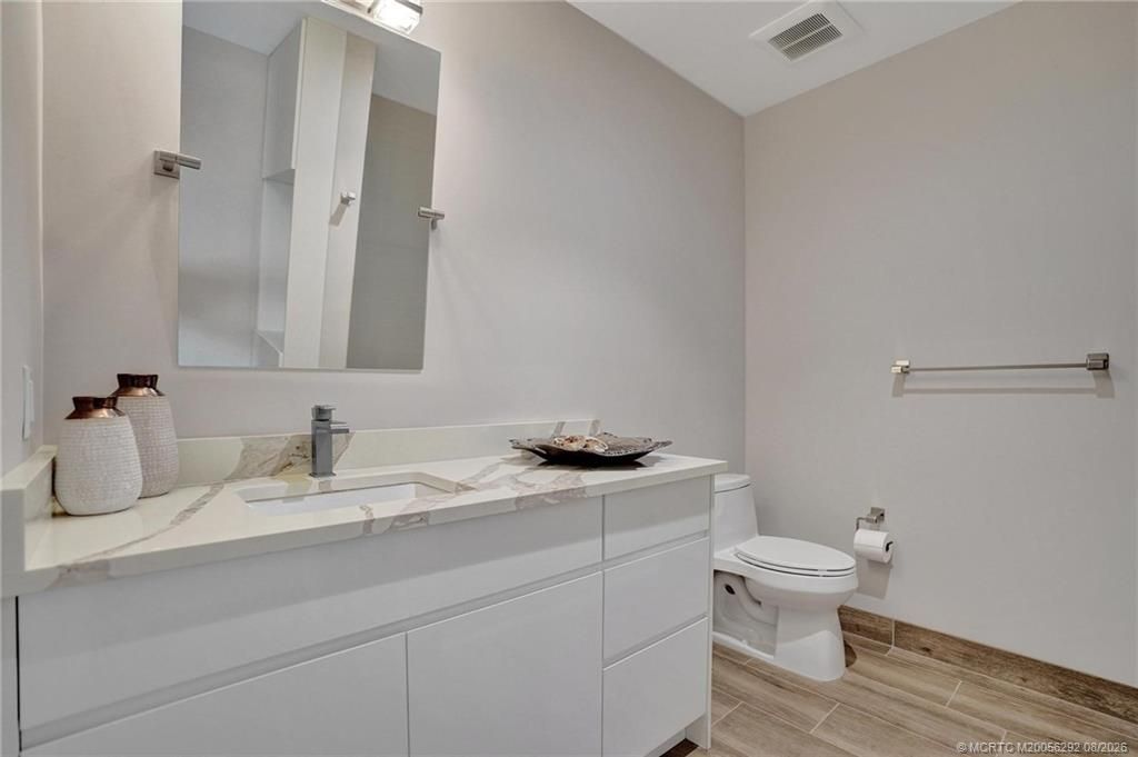 41 Seminole SW Street, Unit Apt #304, Stuart, FL 34994 Photo