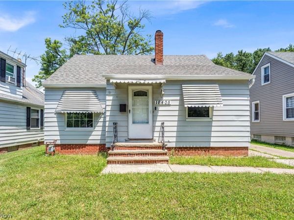 18405 Raymond Street , Maple Heights, OH 44137