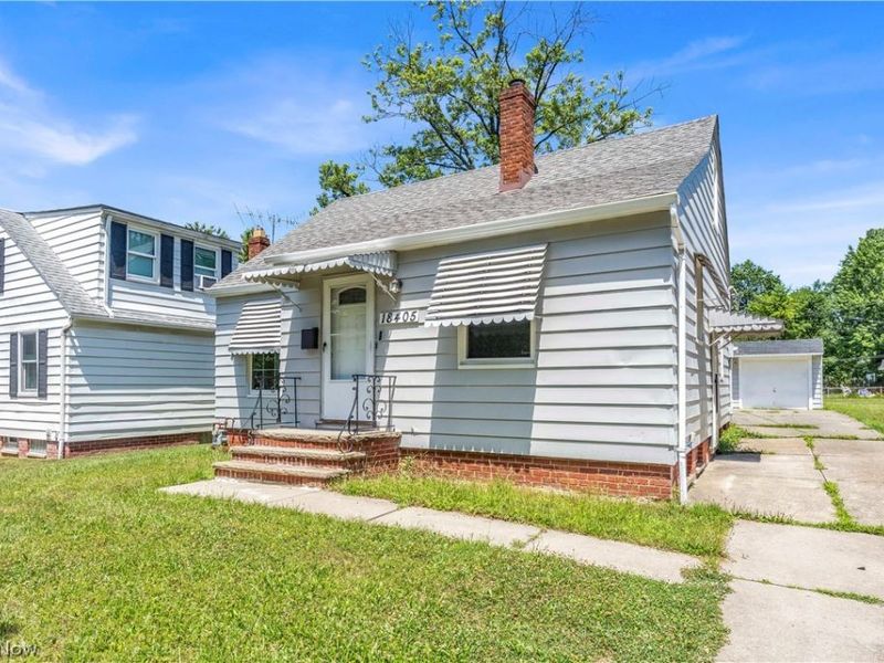 18405 Raymond Street, Maple Heights, OH 44137 Photo 2