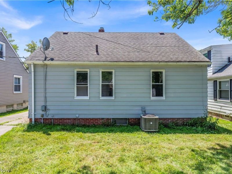 18405 Raymond Street, Maple Heights, OH 44137 Photo 21