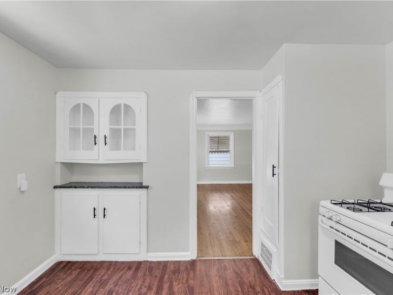 18405 Raymond Street, Maple Heights, OH 44137 Photo 7