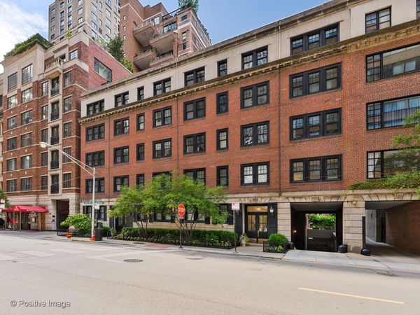 202 E Walton Place , Unit 1W, Chicago, IL 60611