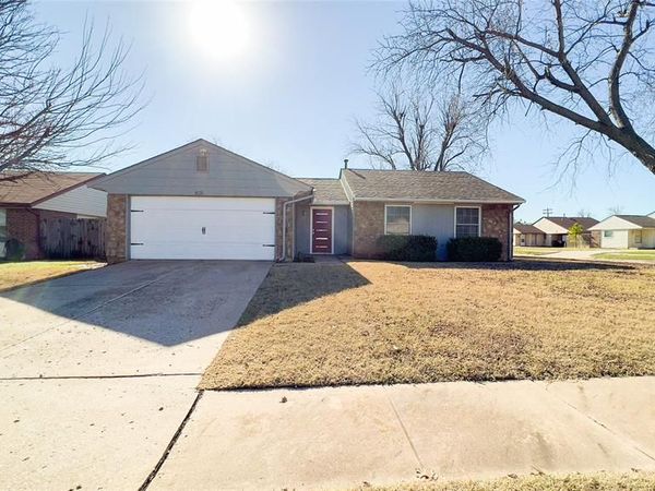 808 SE 13th Street, Moore, OK 73160