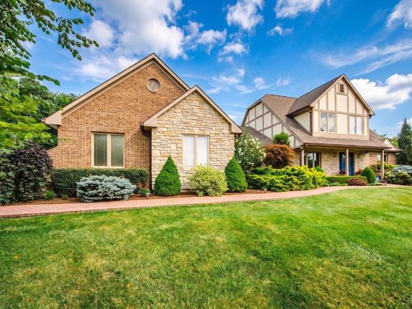 260 Heathwood Lane, Hamilton, OH 45013