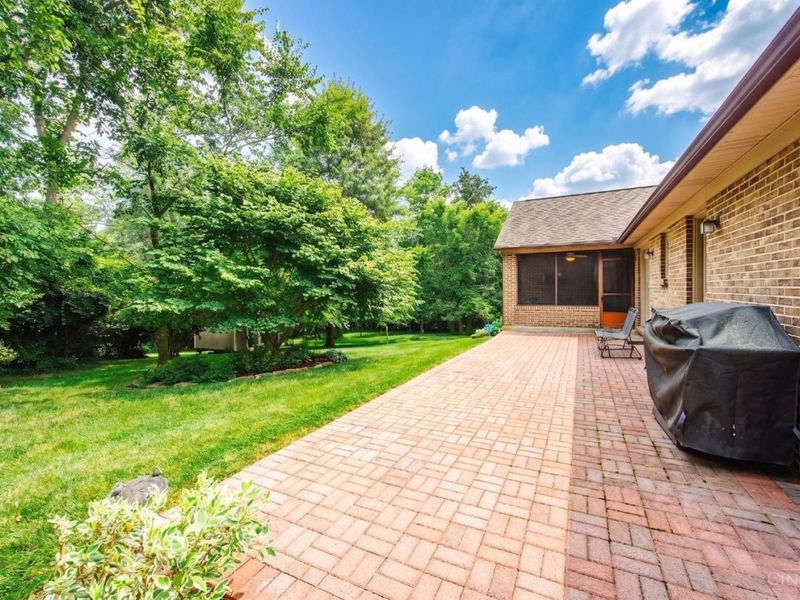 260 Heathwood Lane, Hamilton, OH 45013 Photo 8