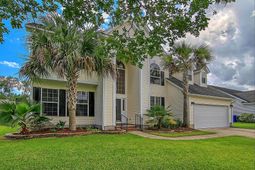4025 Laurelwood Drive photo 4