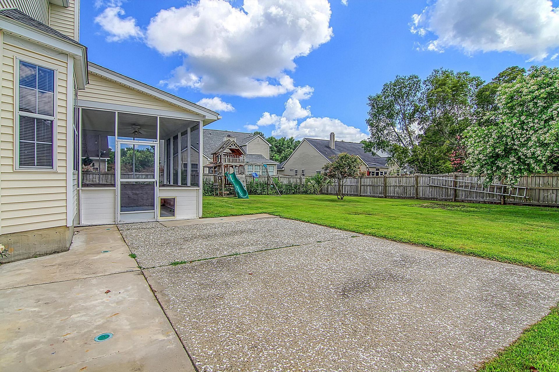 4025 Laurelwood Drive Photo 8