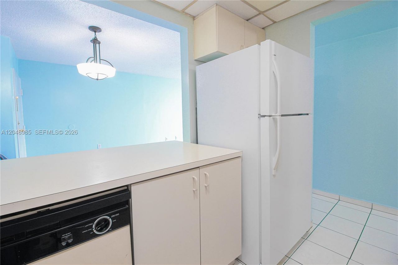 8050 NW 8th St , Unit 1306, Miami, FL 33126 Photo