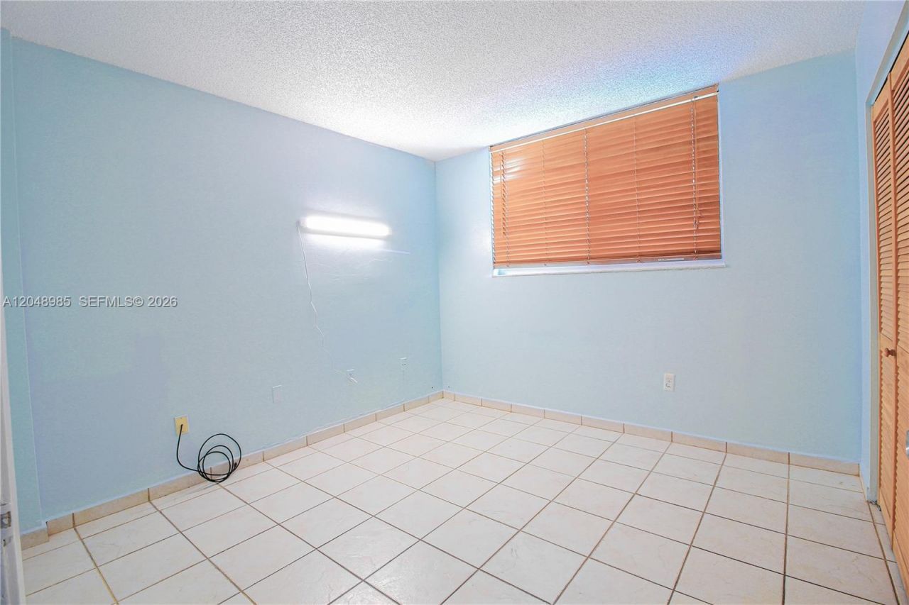 8050 NW 8th St , Unit 1306, Miami, FL 33126 Photo