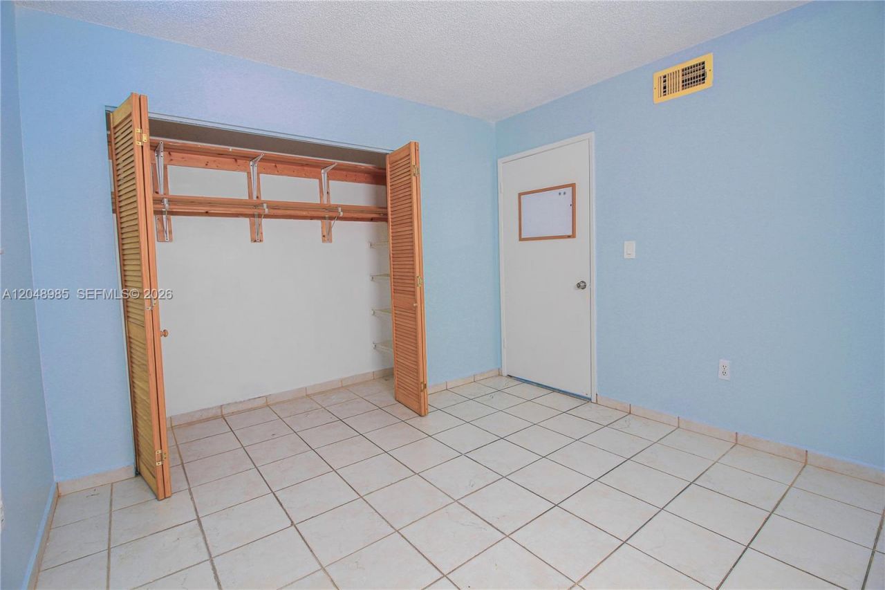 8050 NW 8th St , Unit 1306, Miami, FL 33126 Photo