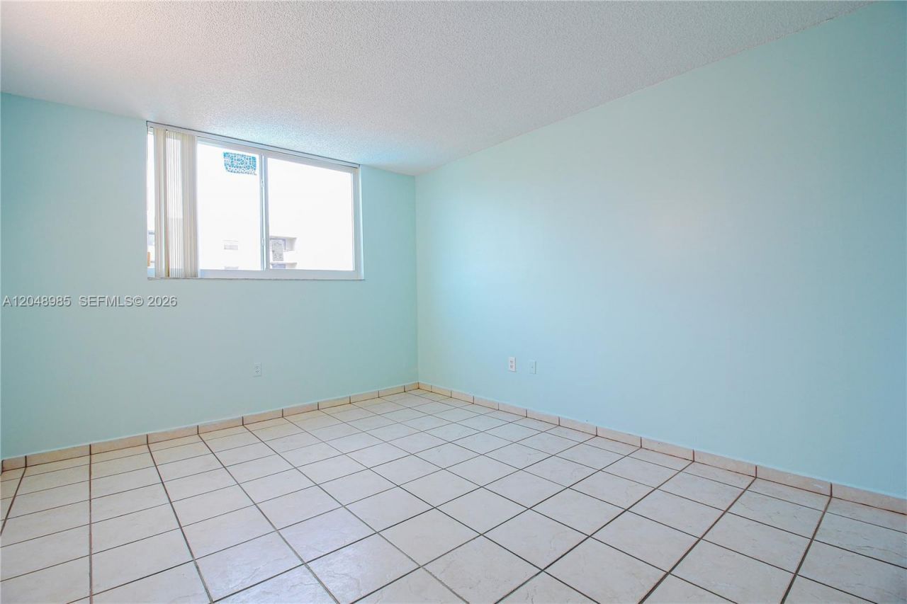 8050 NW 8th St , Unit 1306, Miami, FL 33126 Photo