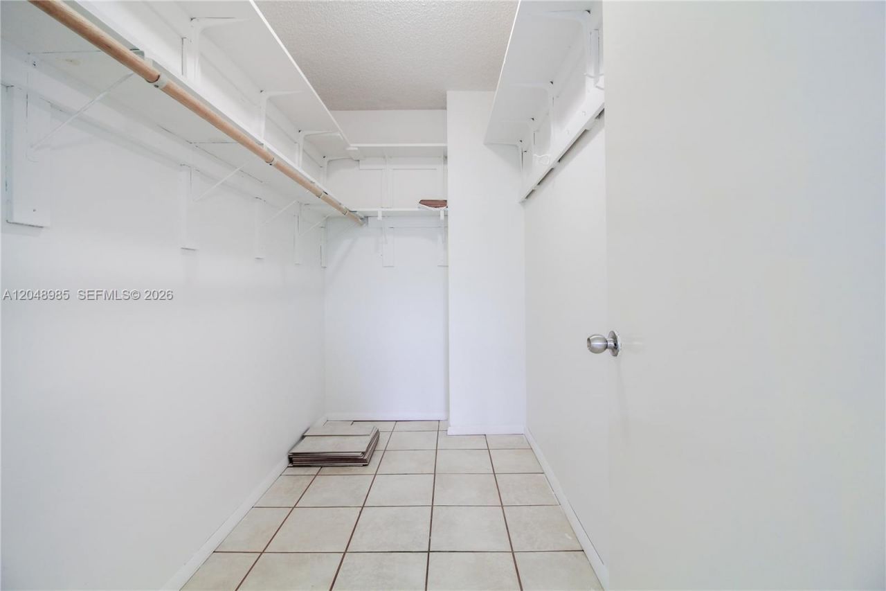 8050 NW 8th St , Unit 1306, Miami, FL 33126 Photo