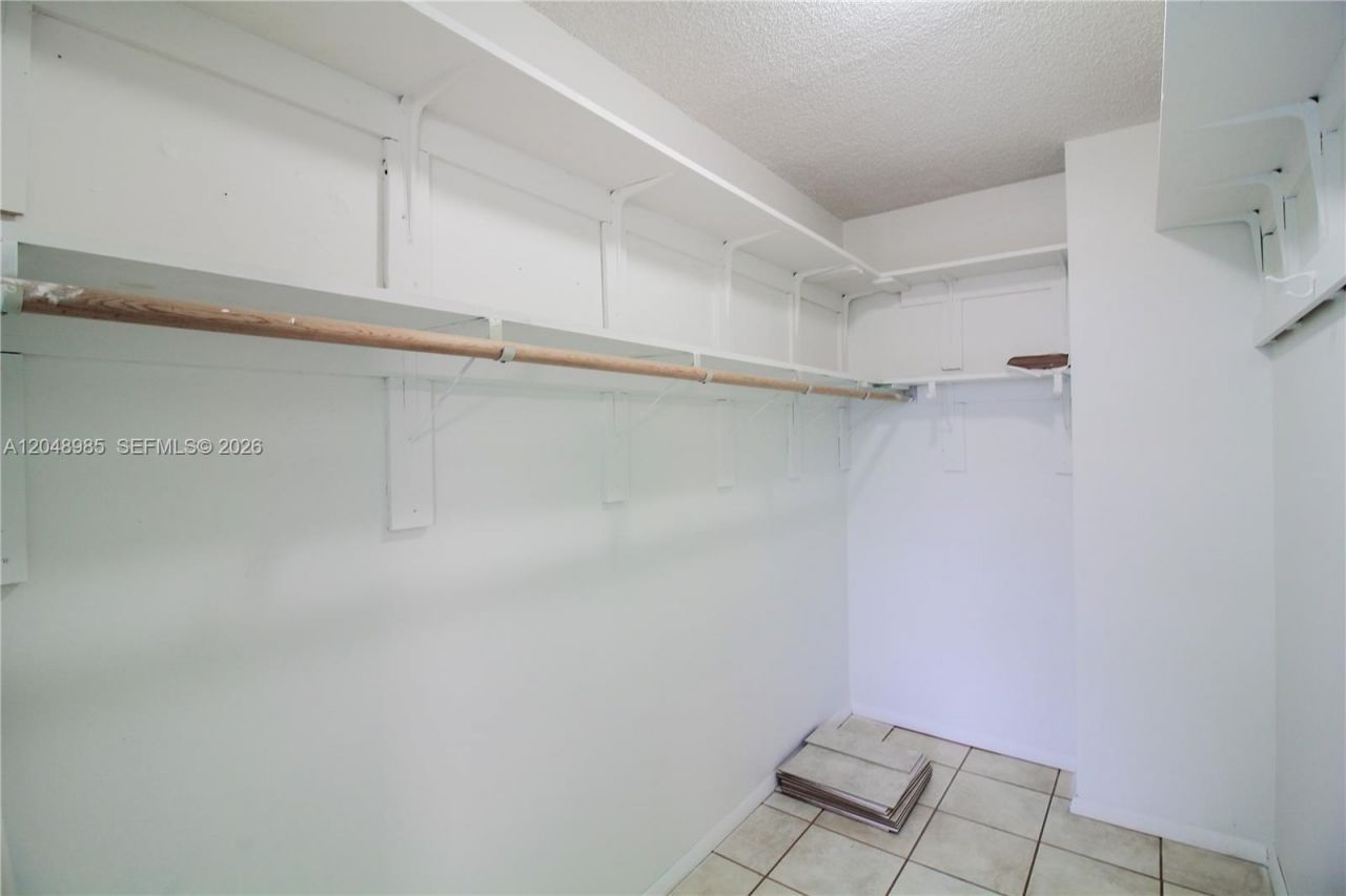 8050 NW 8th St , Unit 1306, Miami, FL 33126 Photo