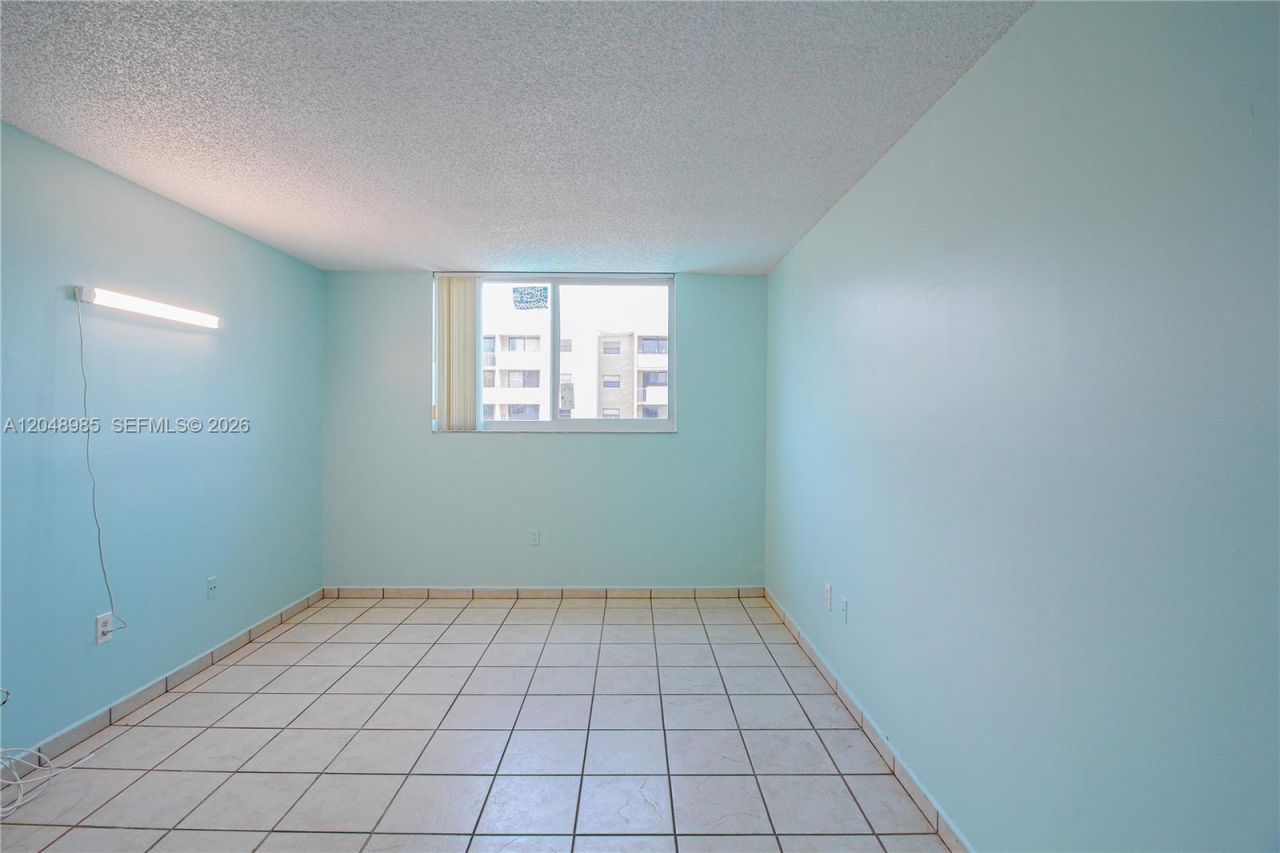 8050 NW 8th St , Unit 1306, Miami, FL 33126 Photo
