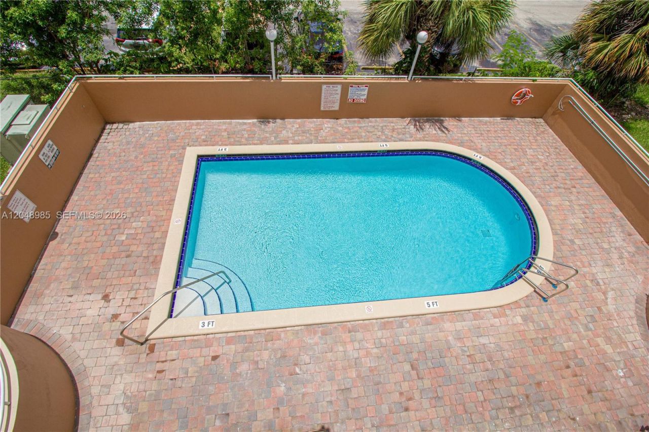 8050 NW 8th St , Unit 1306, Miami, FL 33126 Photo