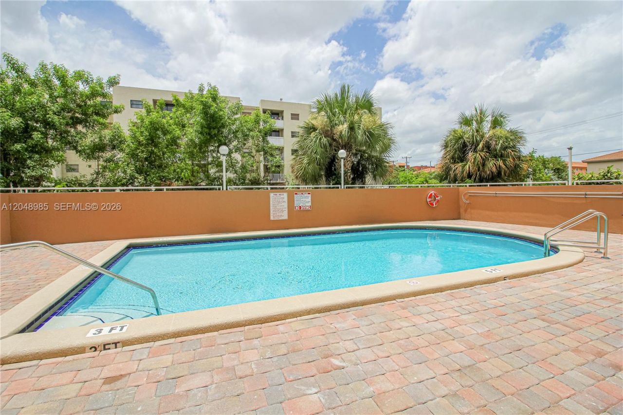 8050 NW 8th St , Unit 1306, Miami, FL 33126 Photo