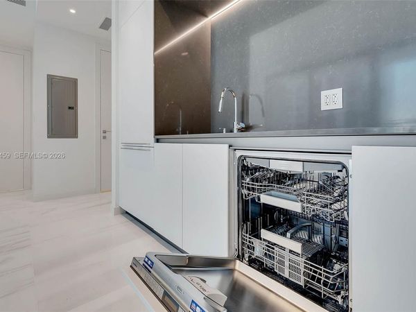 300 Biscayne Boulevard Way , Unit 3008W, Miami, FL 33131