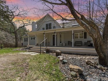 1342 Stagecoach Trail S, Afton, MN 55001