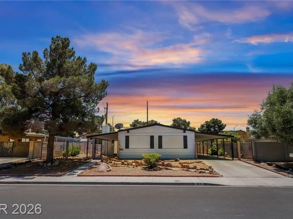 5235 Sir James Way, Las Vegas, NV 89110