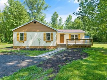 563 County Route 12, Pennellville, NY 13132