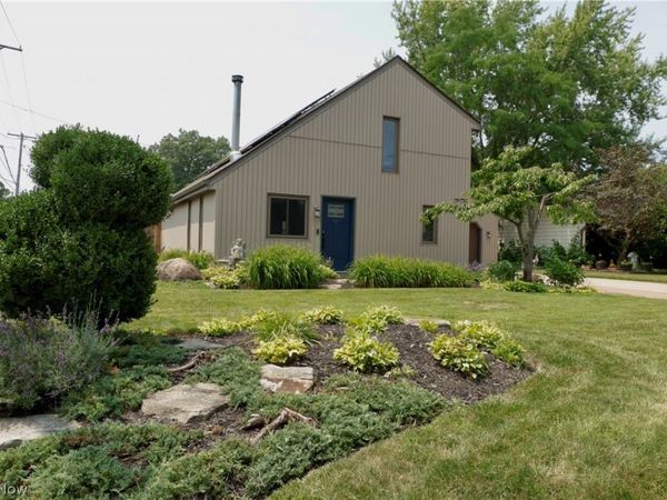 788 Idlewood Avenue , Sheffield Lake, OH 44054