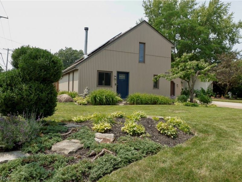 788 Idlewood Avenue, Sheffield Lake, OH 44054 Photo 2