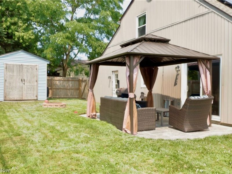 788 Idlewood Avenue, Sheffield Lake, OH 44054 Photo 5