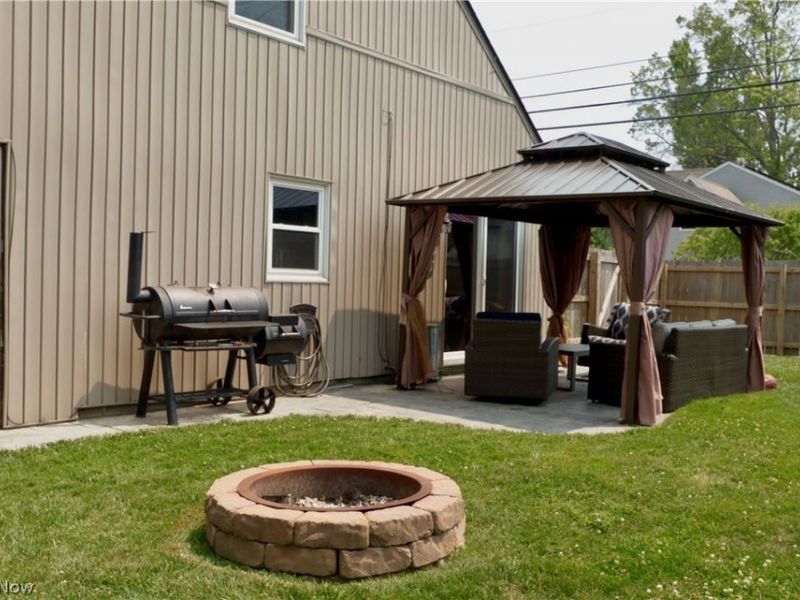 788 Idlewood Avenue, Sheffield Lake, OH 44054 Photo 7