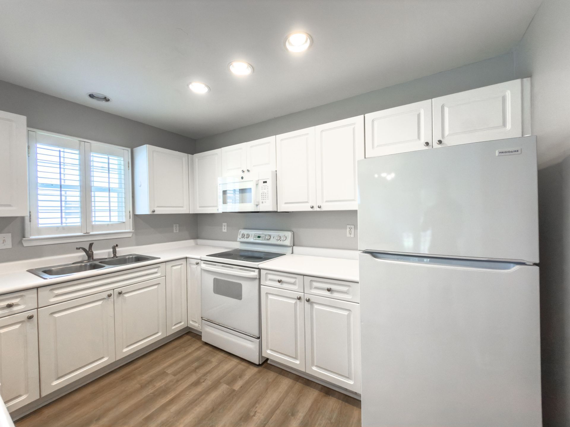4841 Habersham Lane Photo 8