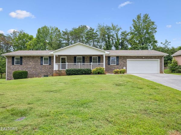 2117 S Belmont Drive, Maryville, TN 37804