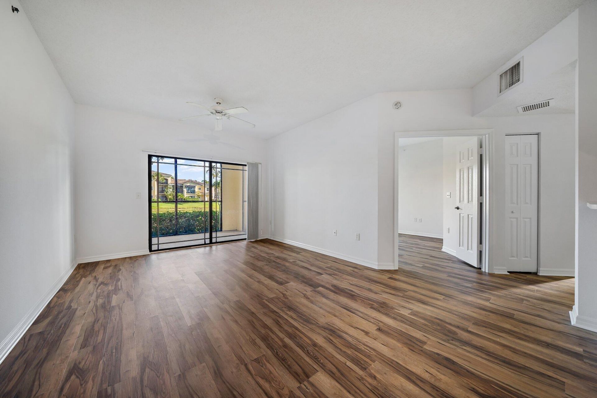 2725 Anzio Court, Unit 107, Palm Beach Gardens, FL 33410 Photo