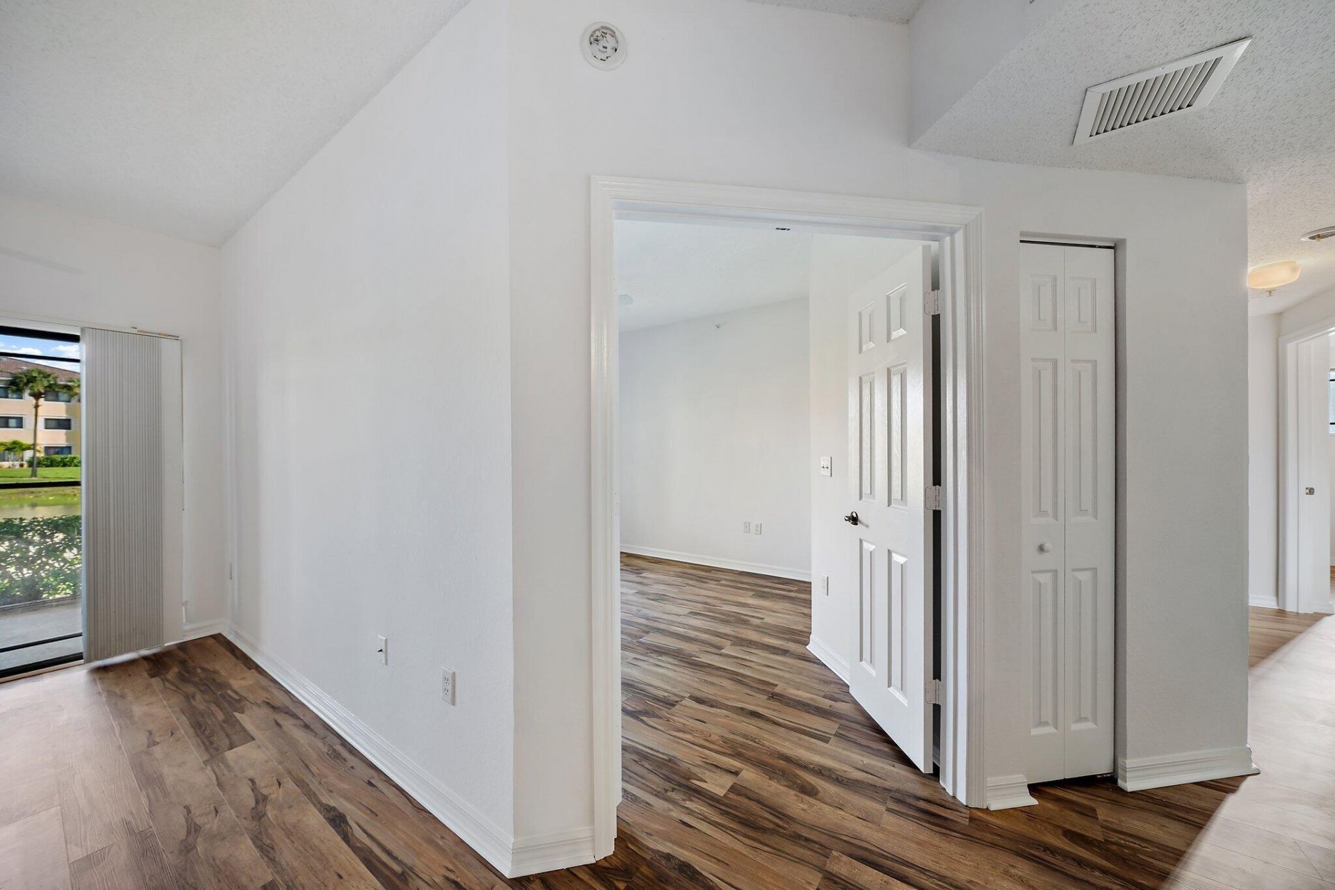 2725 Anzio Court, Unit 107, Palm Beach Gardens, FL 33410 Photo