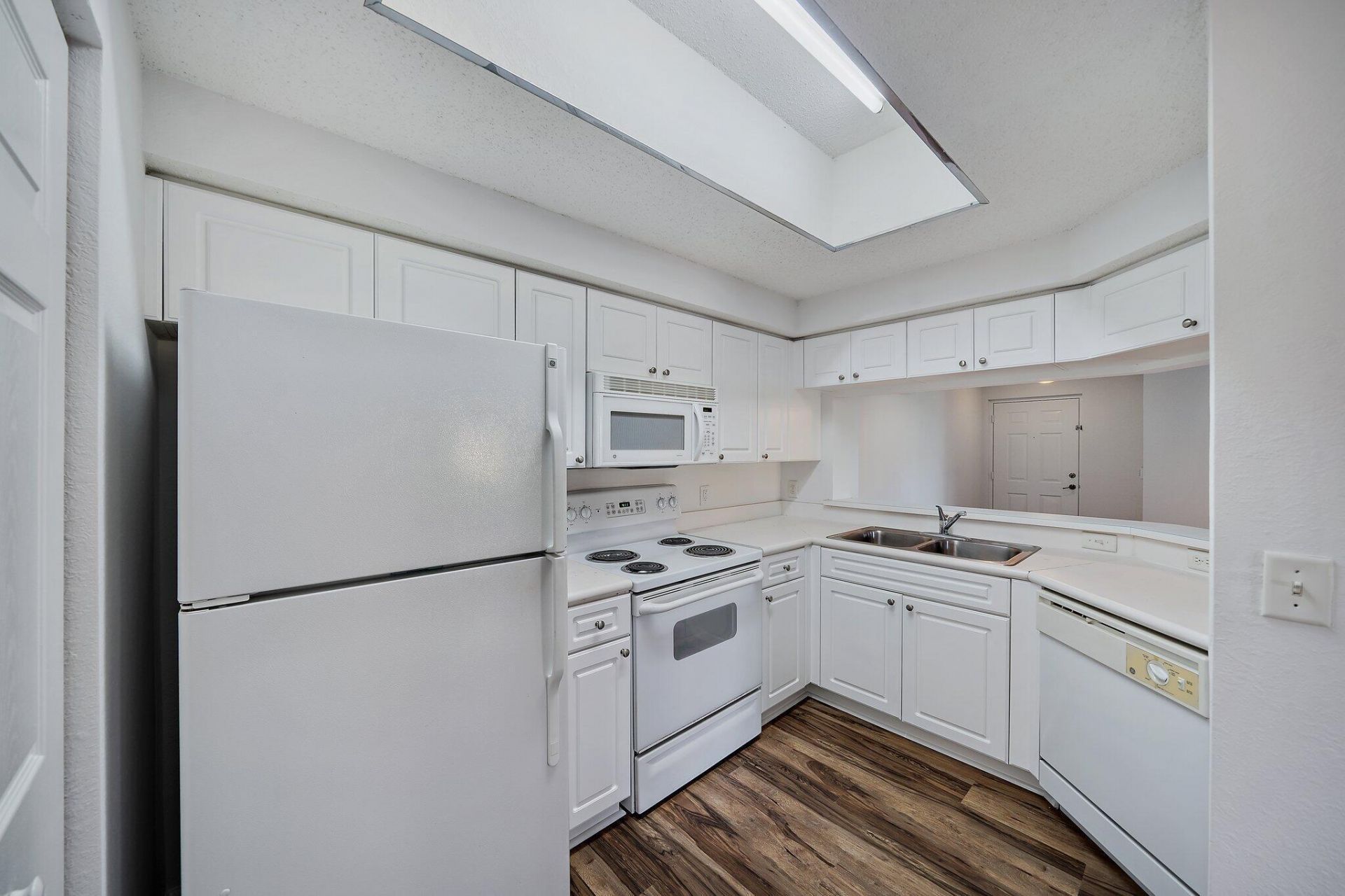 2725 Anzio Court, Unit 107, Palm Beach Gardens, FL 33410 Photo
