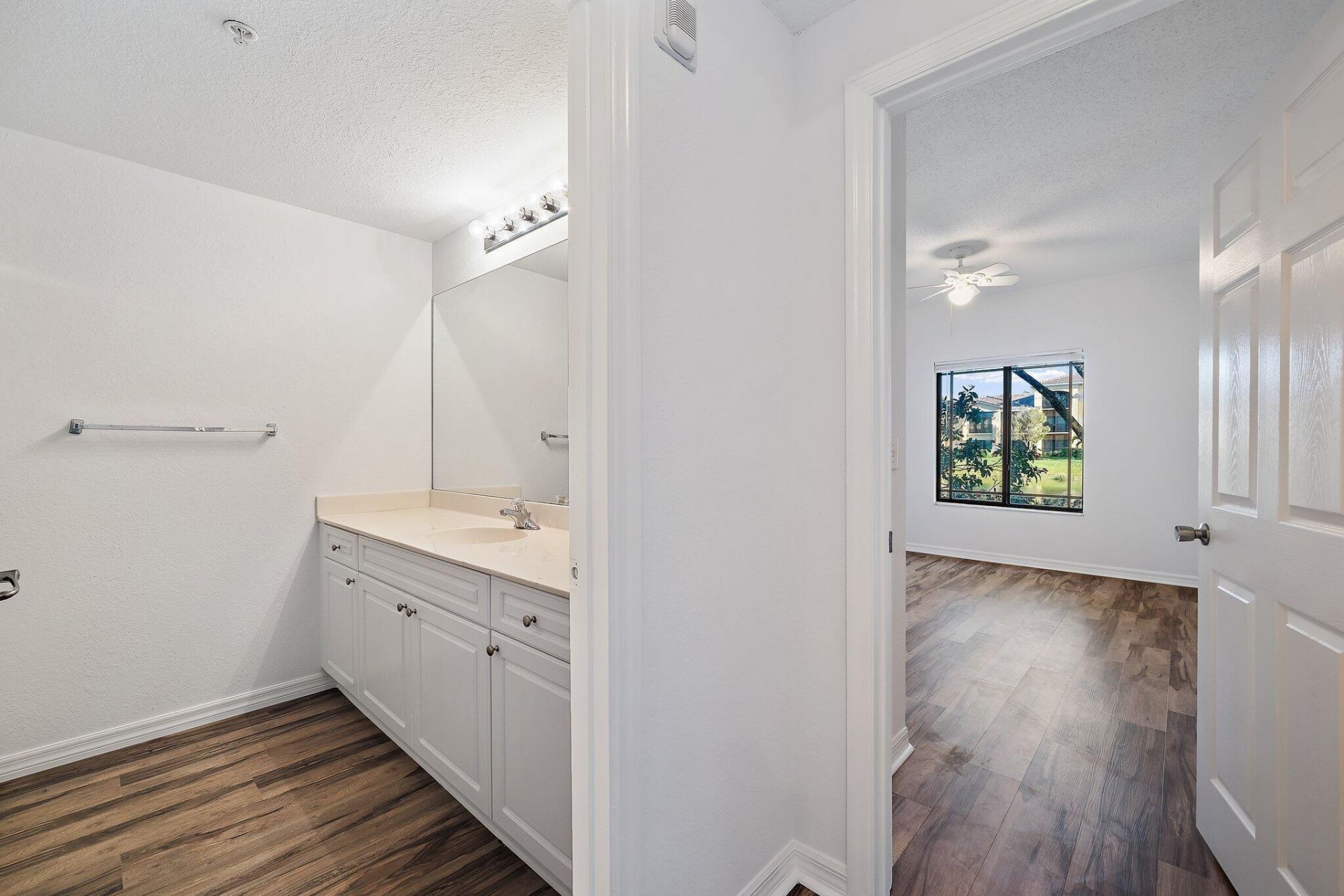 2725 Anzio Court, Unit 107, Palm Beach Gardens, FL 33410 Photo
