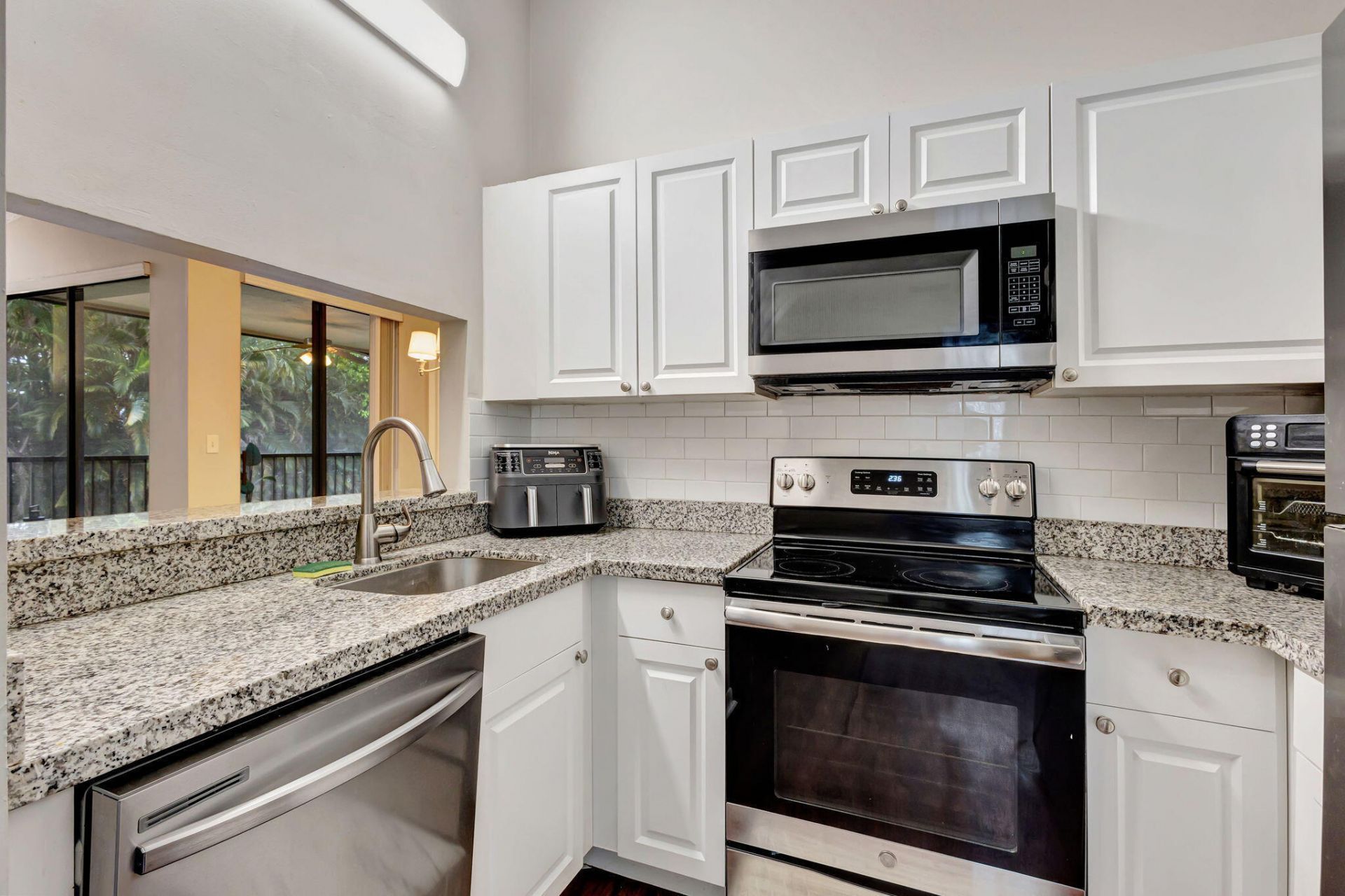 5450 Verona Drive, Unit L, Boynton Beach, FL 33437 Photo