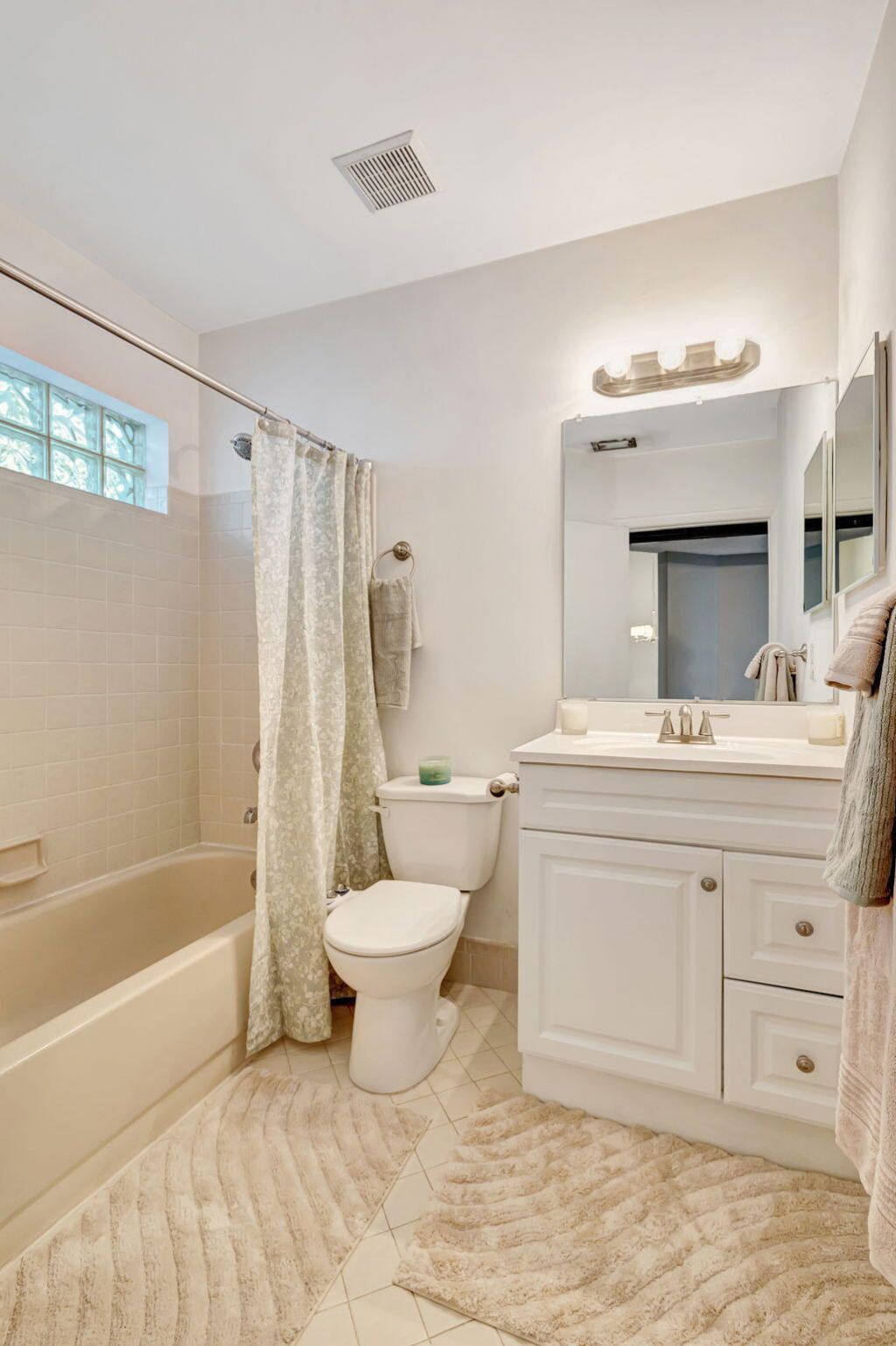 5450 Verona Drive, Unit L, Boynton Beach, FL 33437 Photo