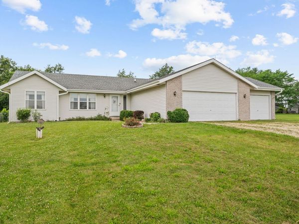8974 N Pecatonica Road , Pecatonica, IL 61063