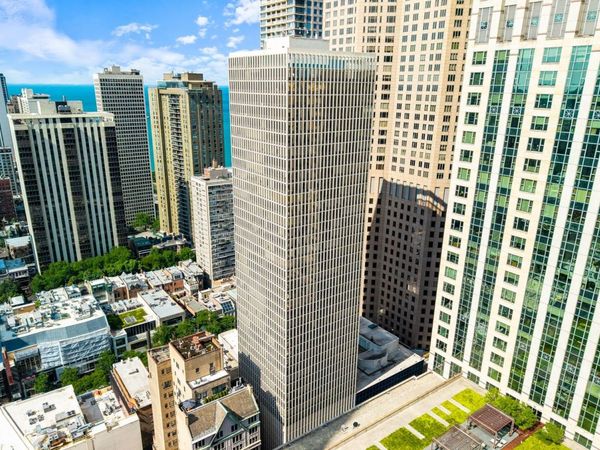 100 E Walton Street , Unit 33H, Chicago, IL 60611