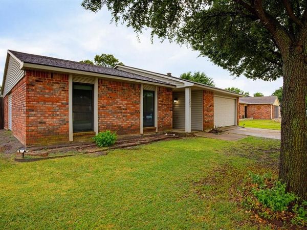7200 Chapman Drive, North Richland Hills, TX 76182