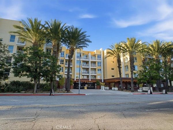 21301 Erwin, Unit 443, Woodland Hills, CA 91367