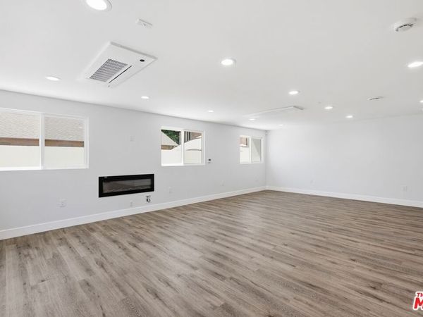 11611 Burbank Boulevard, Los Angeles, CA 91601
