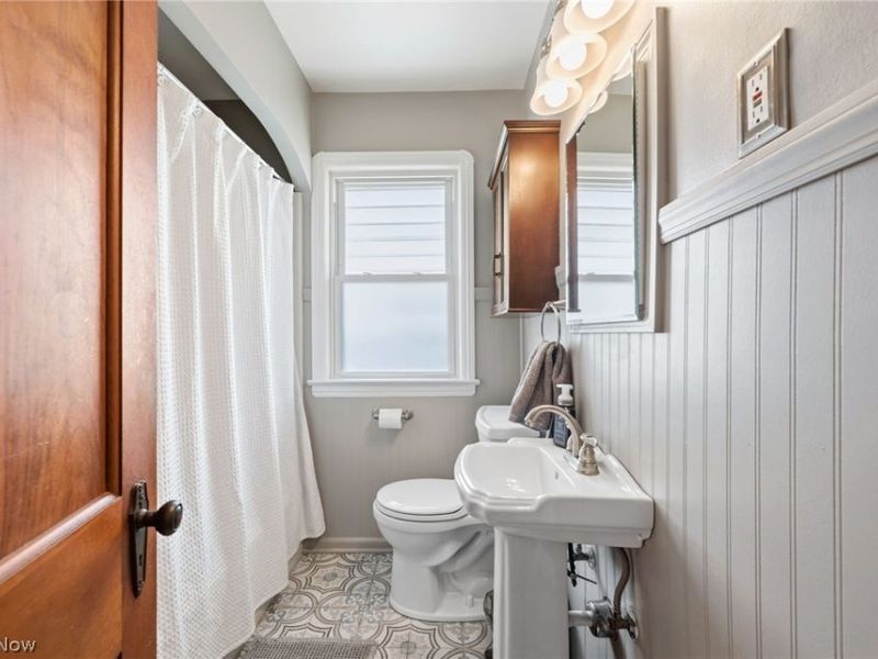 14025 Clairview Avenue, Cleveland, OH 44111 Photo 14