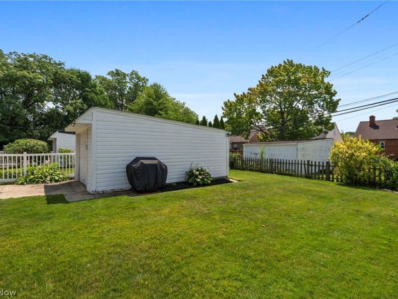 14025 Clairview Avenue, Cleveland, OH 44111 Photo 27
