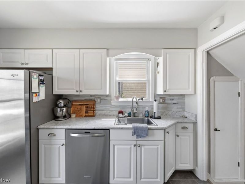 14025 Clairview Avenue, Cleveland, OH 44111 Photo 7