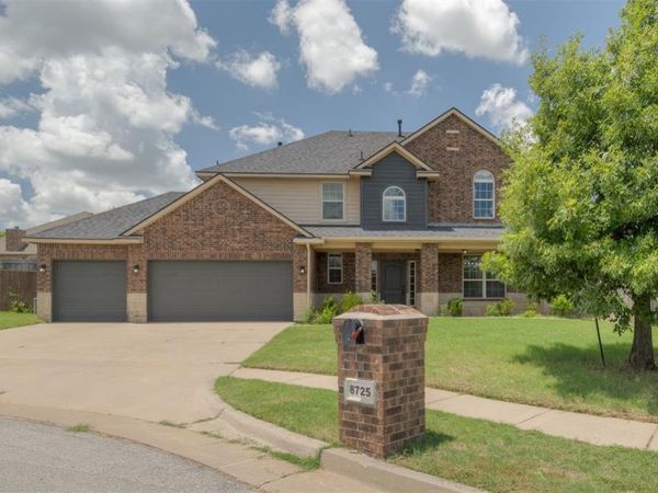 8725 Sally Court, Yukon, OK 73099