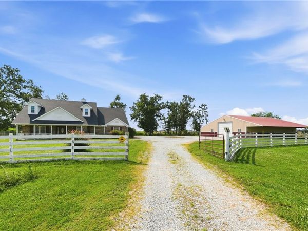 13301 L C Hickman Road , Centerton, AR 72719
