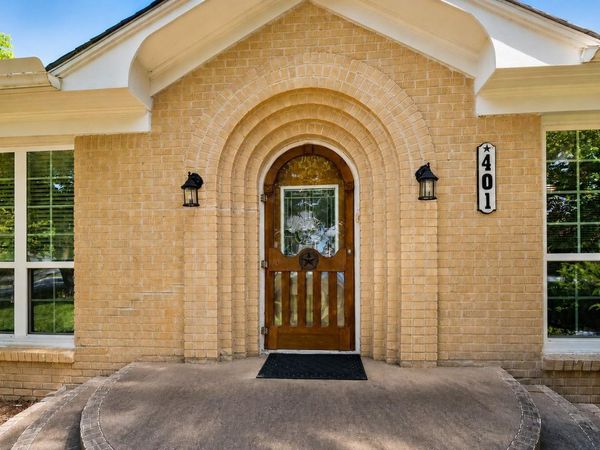 401 Donohoe ST, Granger, TX 76530