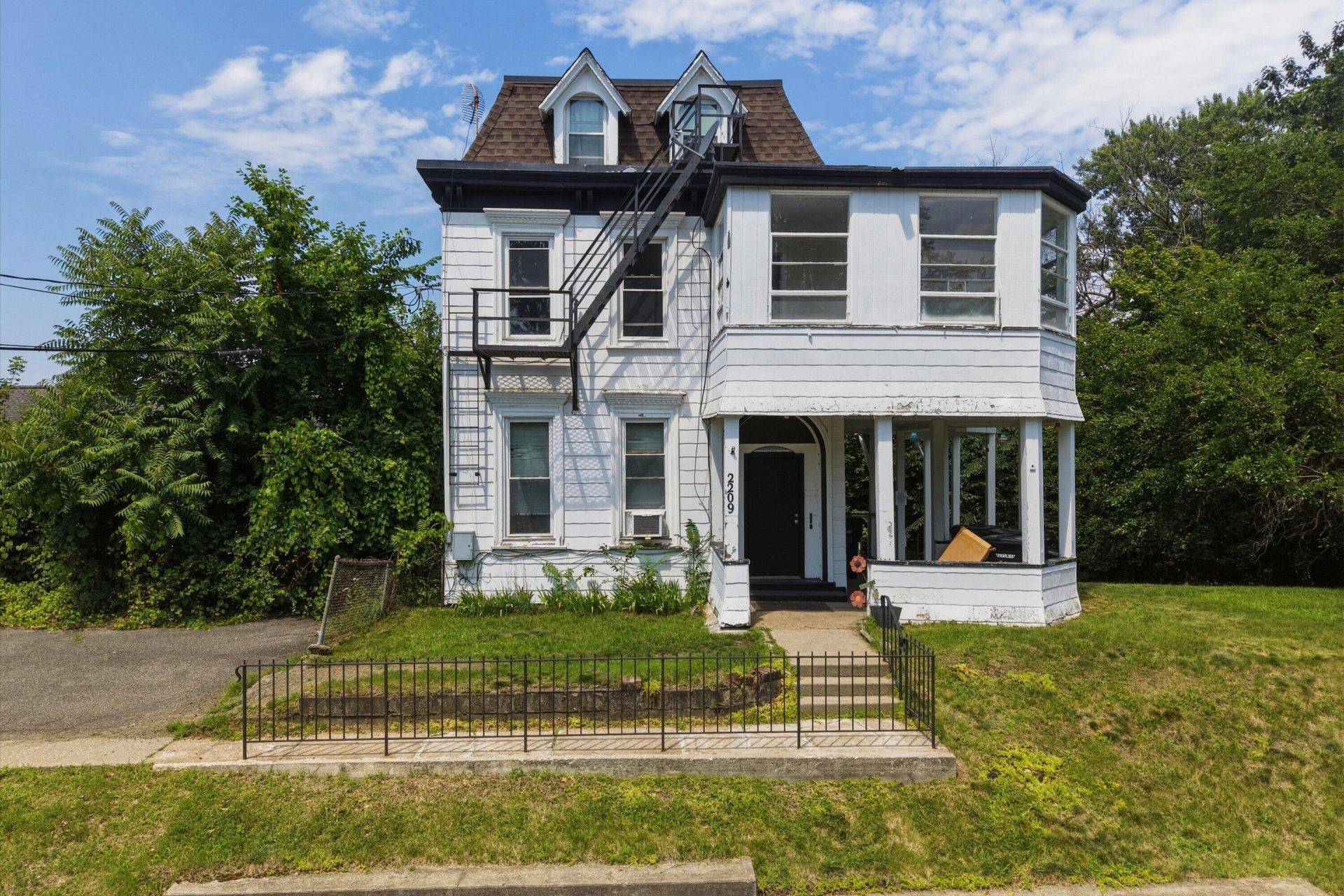 2209 16th Street, Troy, NY 12180 Main Photo