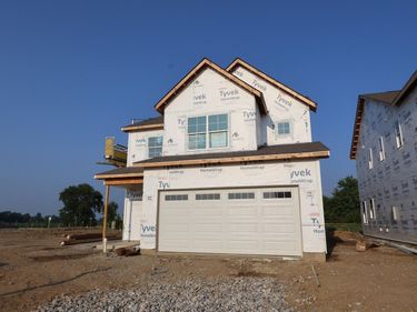 1194 Brittany Drive, Delaware, OH 43015