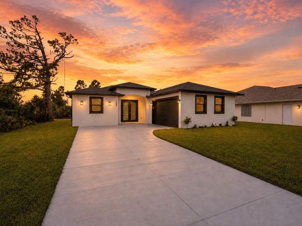 153 AUSTRALIAN DRIVE , ROTONDA WEST, FL 33947
